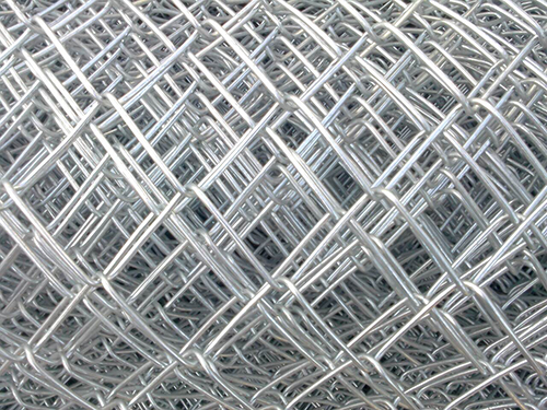 勾花网采用铝合金作为材质看重它自身防腐